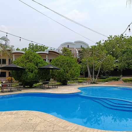 Отель Hacienda El Pedregal Эстансуэла Экстерьер фото